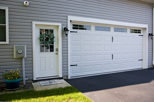 24/7 Emergency Garage Door Panel Replacement experts in Highlands, NC